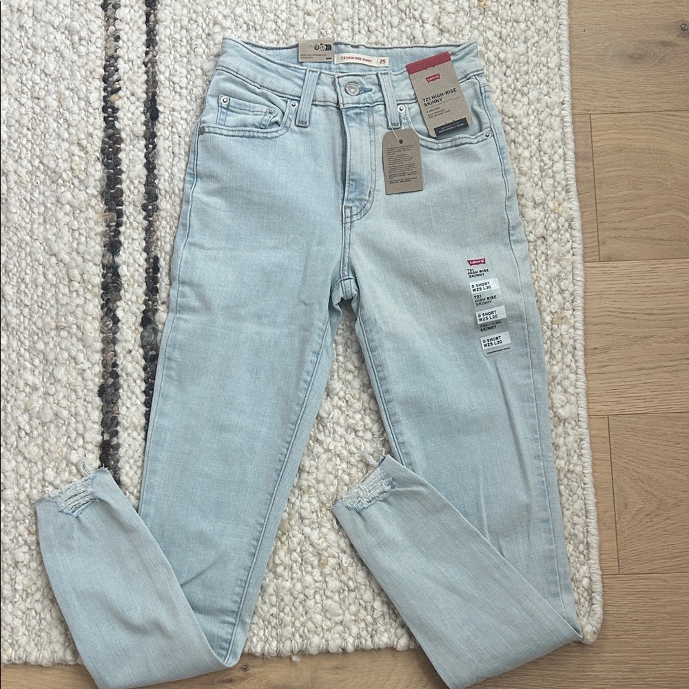 NWT Levi’s 721 high rise skinny